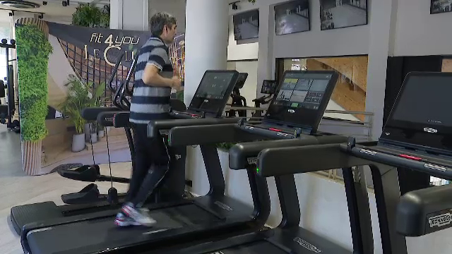 Vârsta chiar e doar un număr în cazul lui! Imagini de senzație cu Victor Pițurcă în sală! Cum se antrenează la 66 de ani fostul selecționer _4