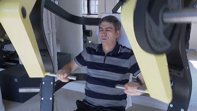 Vârsta chiar e doar un număr în cazul lui! Imagini de senzație cu Victor Pițurcă în sală! Cum se antrenează la 66 de ani fostul selecționer _9