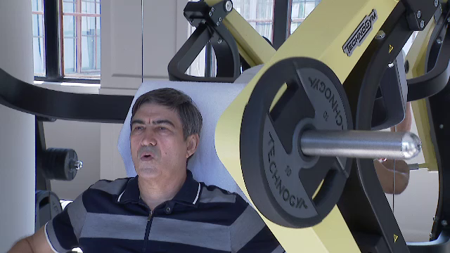 Vârsta chiar e doar un număr în cazul lui! Imagini de senzație cu Victor Pițurcă în sală! Cum se antrenează la 66 de ani fostul selecționer _11