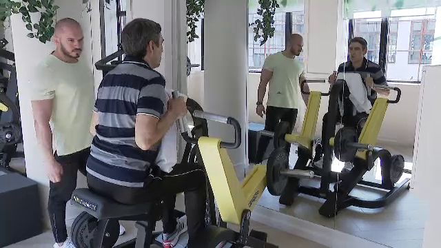 Vârsta chiar e doar un număr în cazul lui! Imagini de senzație cu Victor Pițurcă în sală! Cum se antrenează la 66 de ani fostul selecționer _17