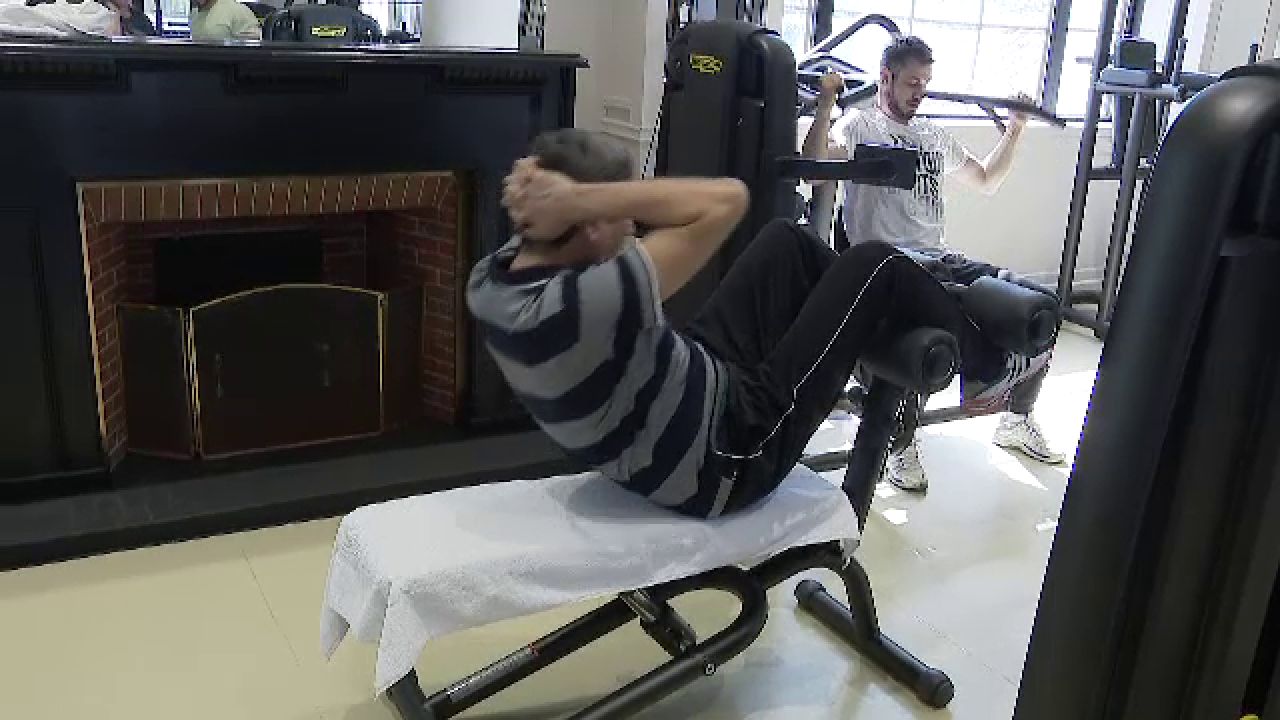 Vârsta chiar e doar un număr în cazul lui! Imagini de senzație cu Victor Pițurcă în sală! Cum se antrenează la 66 de ani fostul selecționer _28