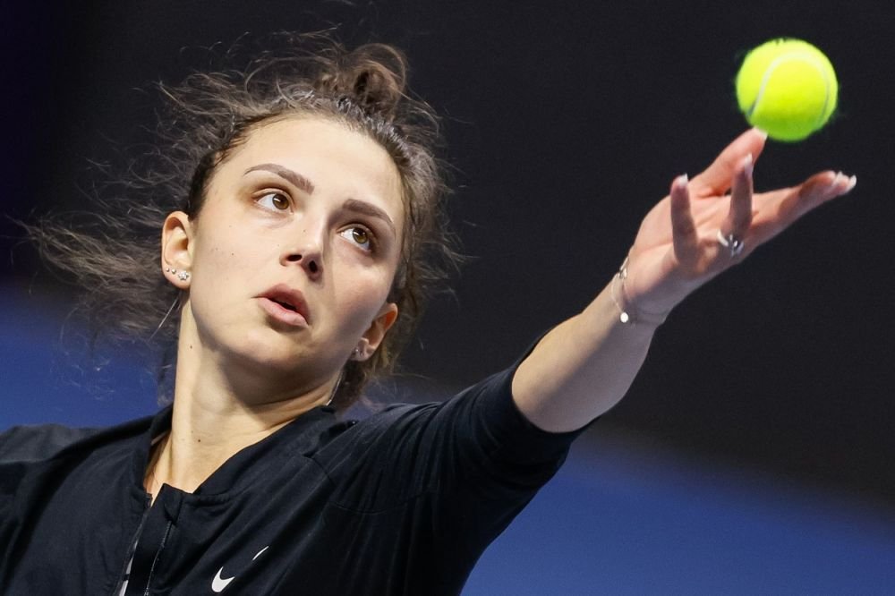 Înfruntarea fetelor sexi din tenisul românesc. Semifinală de foc_8