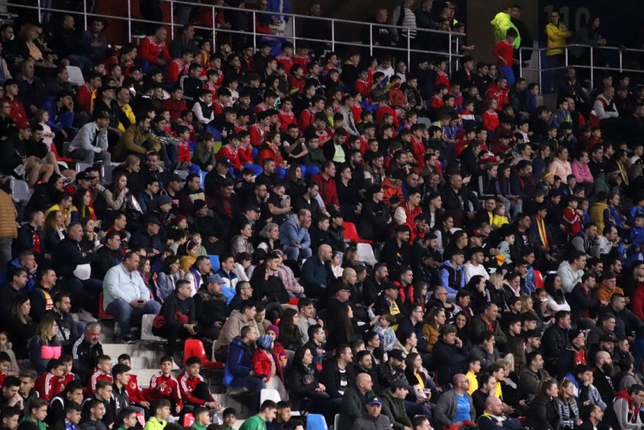Aproape 80% dintre spectatorii prezenți la meciul cu România U21 - Portugalia U21 au fost copii!_14