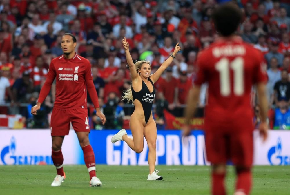 Blonda care a uimit în finala Champions League din 2019 s-a reprofilat. Cu ce se ocupa acum tânăra cu fizic de model_122