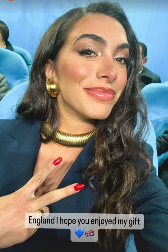 A „ucis și măcelărit” imnul Marii Britanii, iar acum a reacționat după criticile primite! Ce a spus cântăreața _22