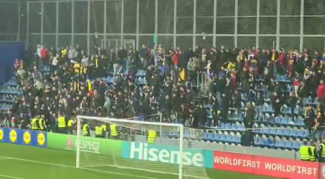 Incidente în tribună la meciul Andorra-România. Mai mulți fani români s-au luat la bătaie: reacția celorlalți suporteri _3