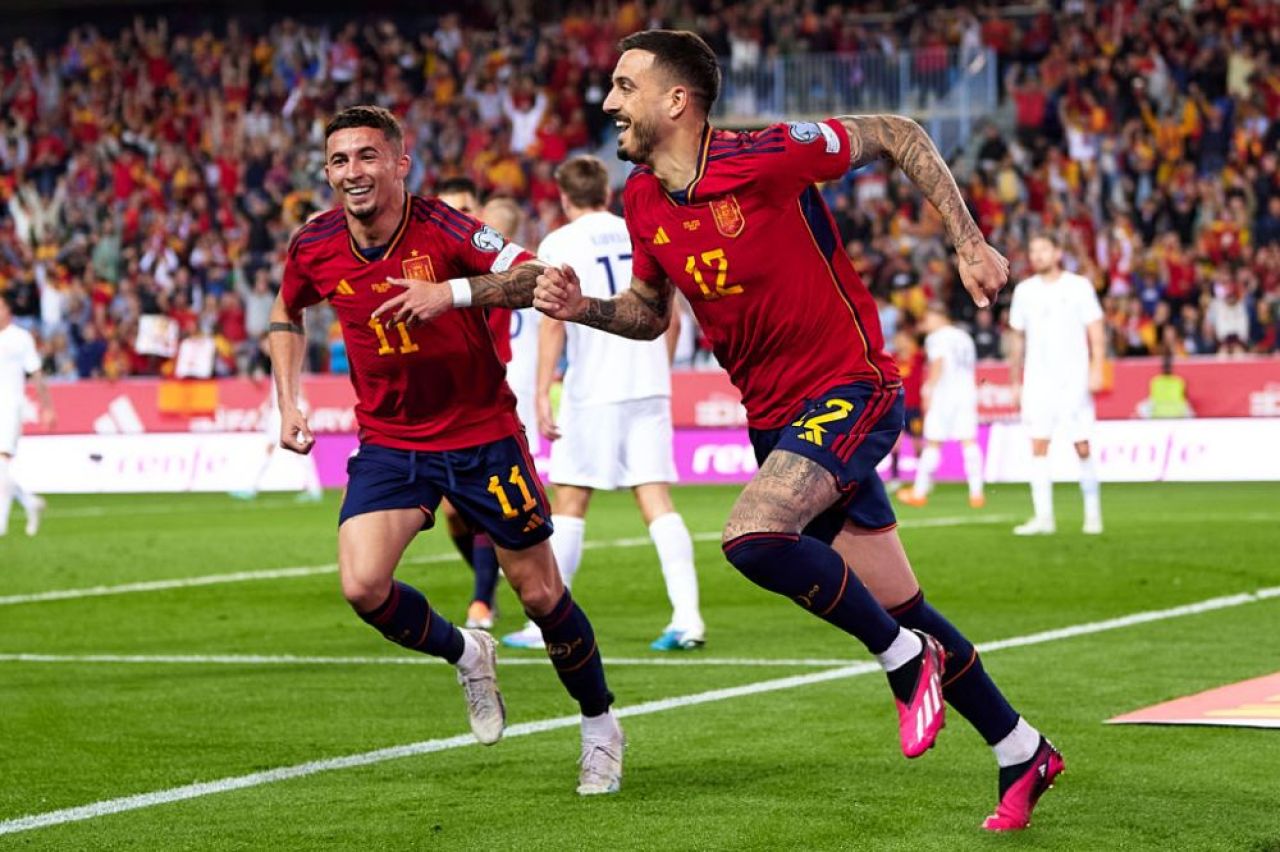 Fabulos! A debutat la 32 de ani în naționala Spaniei și a reușit o 'dublă' la patru minute de la intrarea în teren: „Mă simt ca la 18 ani!” _11