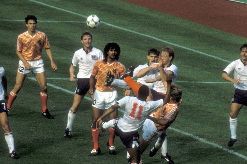 Un miracol. Fotbalistul care a învățat din nou să meargă și să vorbească, după ce alcoolul l-a băgat în comă: "Mi-a distrus viața"