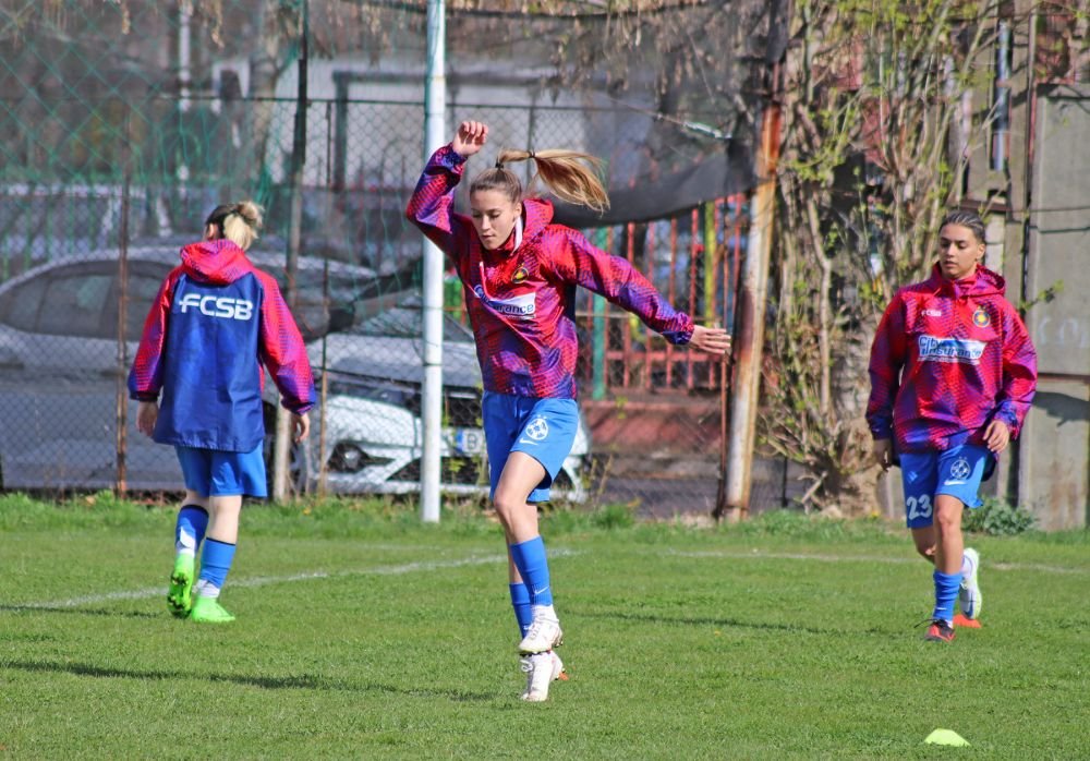 Imagini pe care Gigi Becali nu ar fi vrut să le vadă! Echipa feminină a FCSB a jucat primul meci oficial în București_6