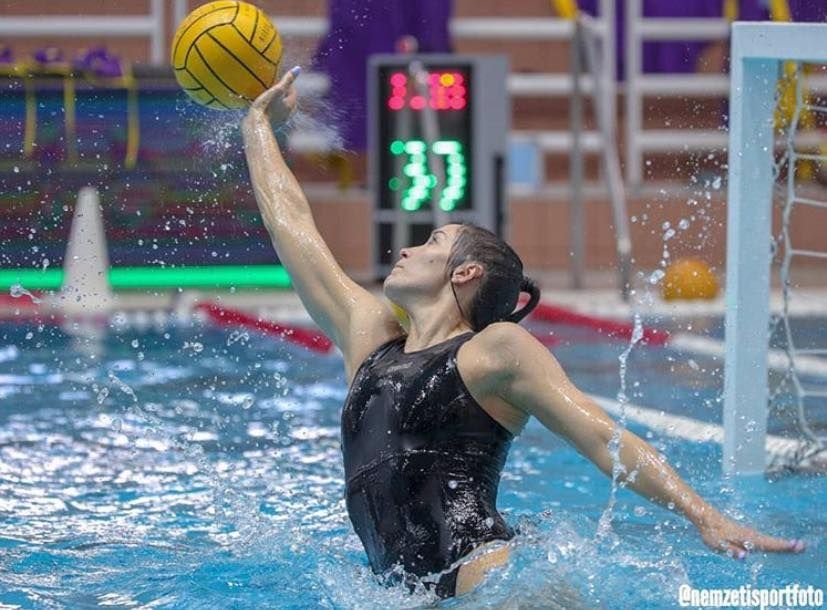 Edina Gangl, portarul naționalei Ungariei, a rămas însărcinată după ce a luat argintul la Mondiale!_8