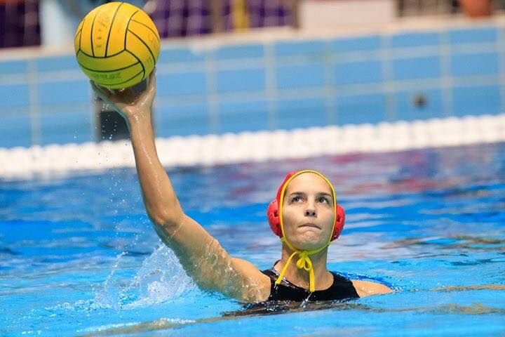 Edina Gangl, portarul naționalei Ungariei, a rămas însărcinată după ce a luat argintul la Mondiale!_10