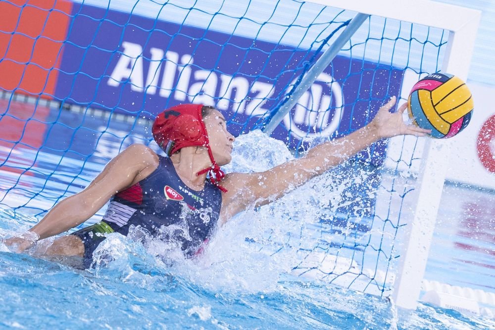 Edina Gangl, portarul naționalei Ungariei, a rămas însărcinată după ce a luat argintul la Mondiale!_15
