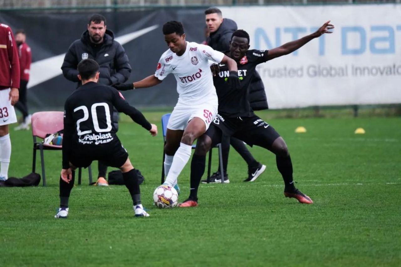 Debut la CFR Cluj pentru ultimul transfer! Dan Petrescu i-a dat minute în amicalul cu o echipă din Superligă_10