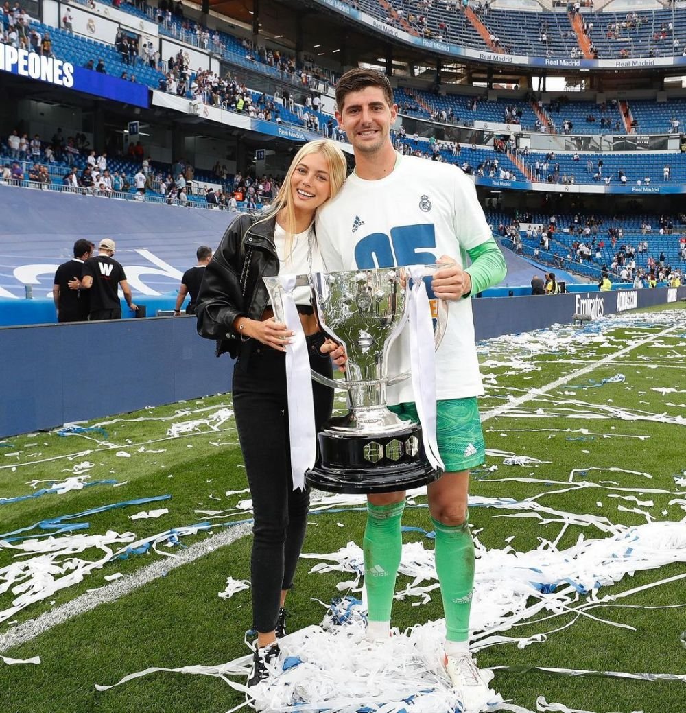 Thibaut Courtois, portarul lui Real Madrid, și-a stabilit data nunții cu modelul Mishel Gerzig!_57