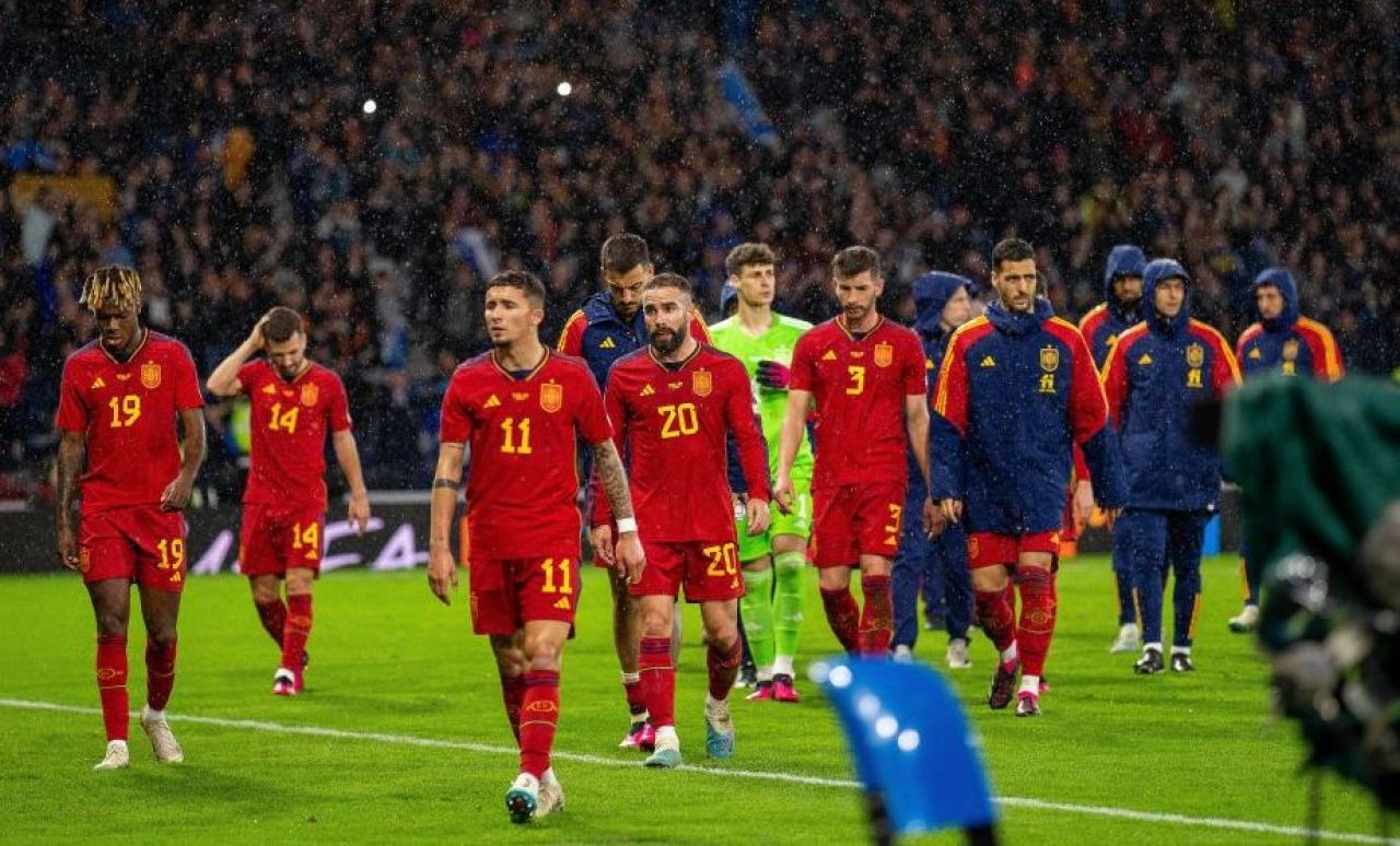 „Scoția distruge revoluția!” Noua Spanie, fără jucători de la Barcelona în primul 11, criticată dur acasă_6