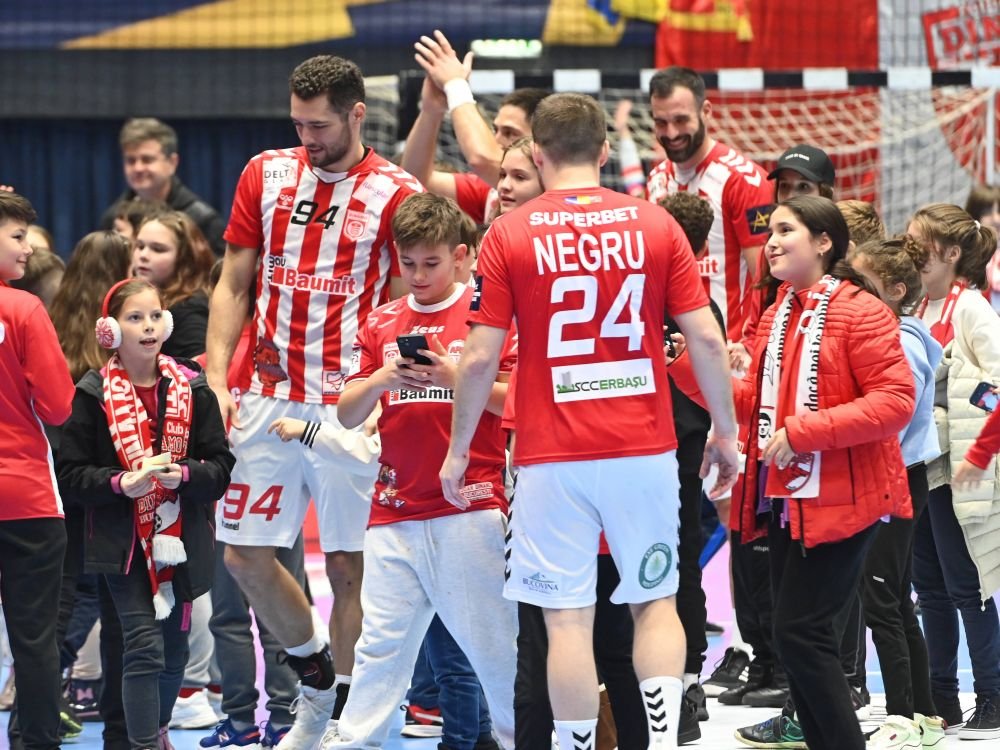 Cu fruntea sus! Victorie uriașă pentru Dinamo în Liga Campionilor la handbal. THW Kiel - Dinamo 31-32_4