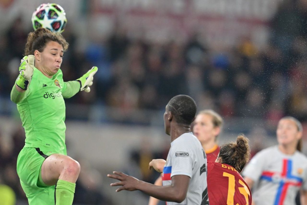 Câte goluri a încasat de la FC Barcelona portarul român de la AS Roma în returul din sferturile Champions League_7