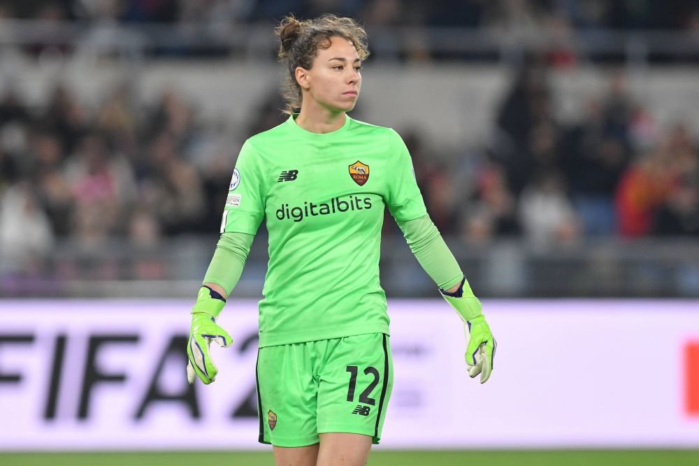 Câte goluri a încasat de la FC Barcelona portarul român de la AS Roma în returul din sferturile Champions League_11