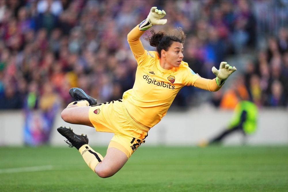 Câte goluri a încasat de la FC Barcelona portarul român de la AS Roma în returul din sferturile Champions League_21