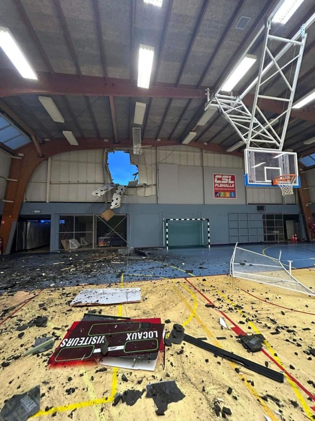 Accident teribil în Belgia! Un coleg al lui Valentin Cojocaru a intrat cu mașina într-o sală de sport_2