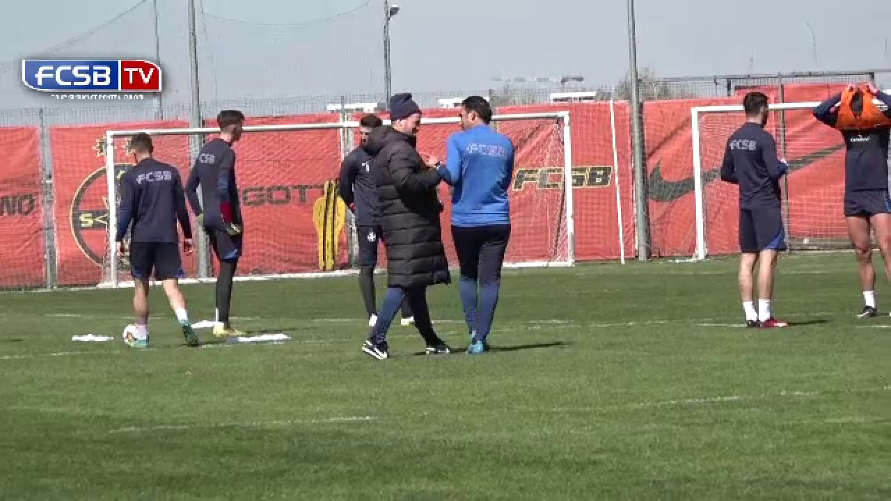 Jucătorii FCSB-ului s-au dat în spectacol la primele antrenamente cu Charalambous. Imagini savuroase cu Andrei Vlad în prim-plan_14