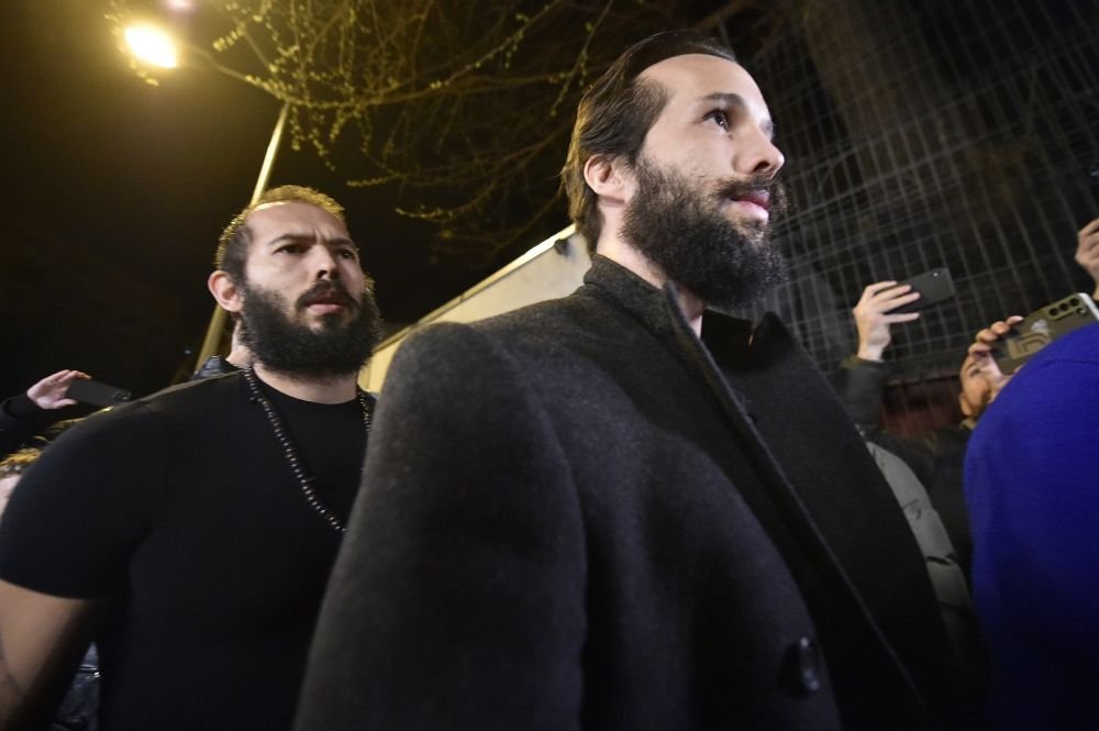 Primele imagini cu Andrew și Tristan Tate după ce au ieșit din arest! Cum arată cei doi la trei luni după ce au fost închiși și ce au declarat _4