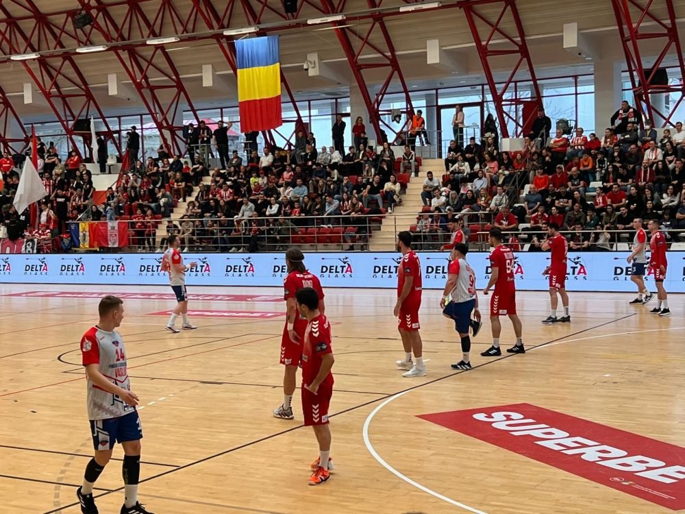 Dinamo - Vaslui 39-29. Fiesta în Ștefan cel Mare FOTO + VIDEO. Echipa lui Xavi Pascual, matematic campioană în Liga Zimbrilor_12