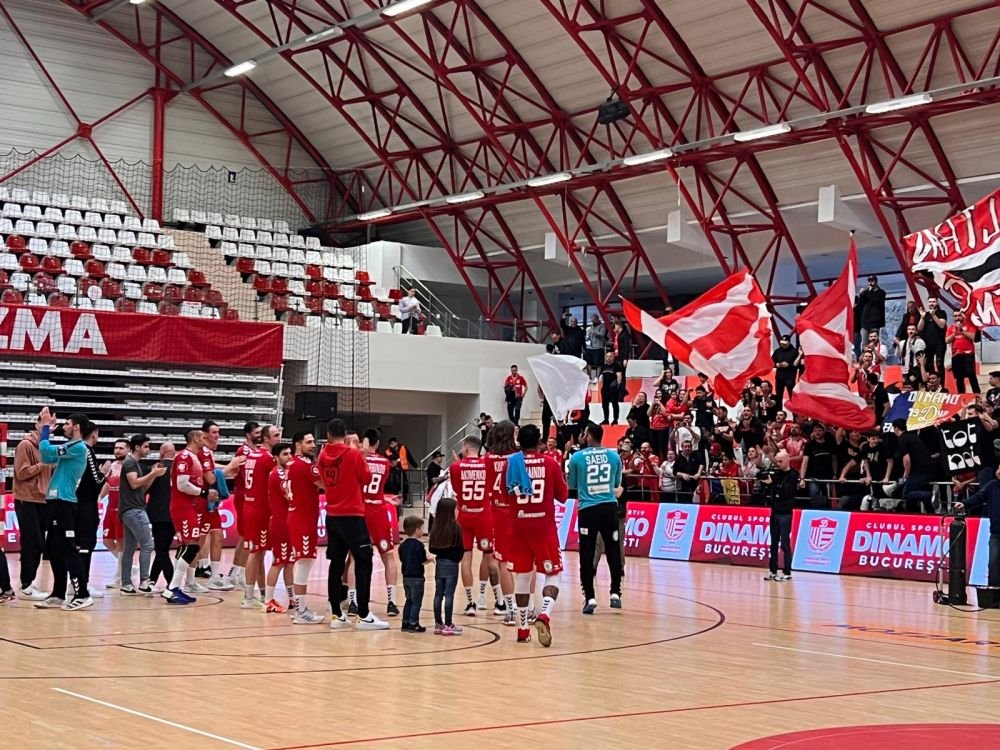 Dinamo - Vaslui 39-29. Fiesta în Ștefan cel Mare FOTO + VIDEO. Echipa lui Xavi Pascual, matematic campioană în Liga Zimbrilor_17
