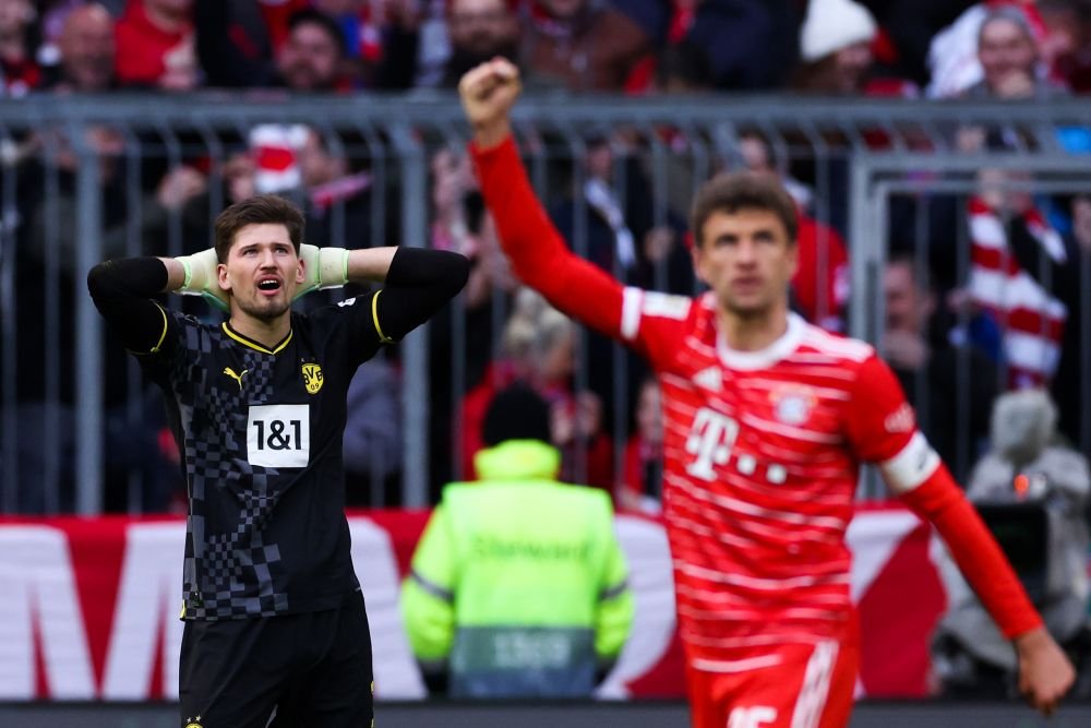 Portarul lui Dortmund, gafă de proporții în derby-ul cu Bayern: 