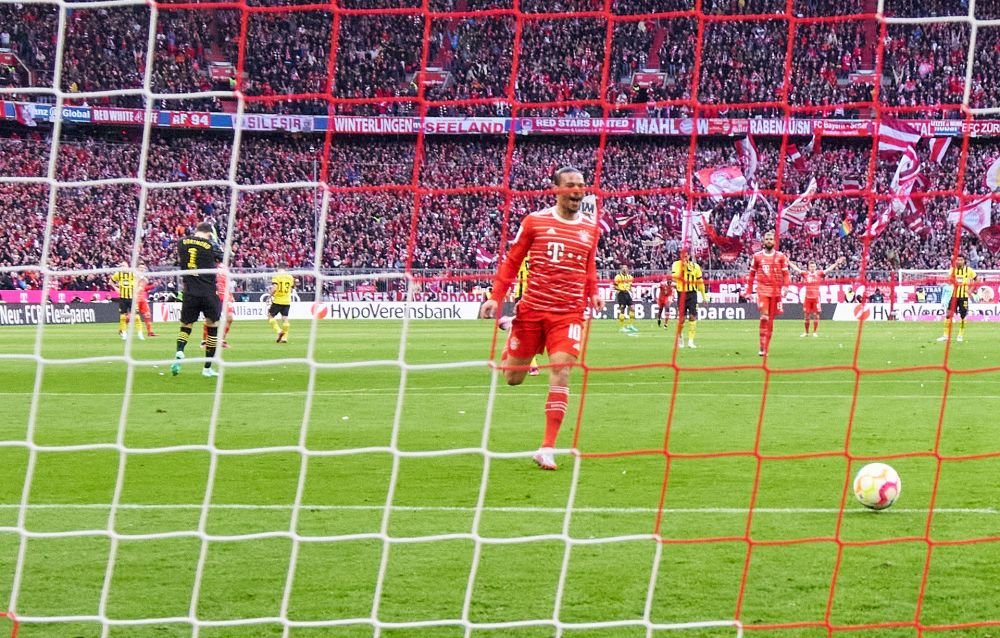 Portarul lui Dortmund, gafă de proporții în derby-ul cu Bayern: 