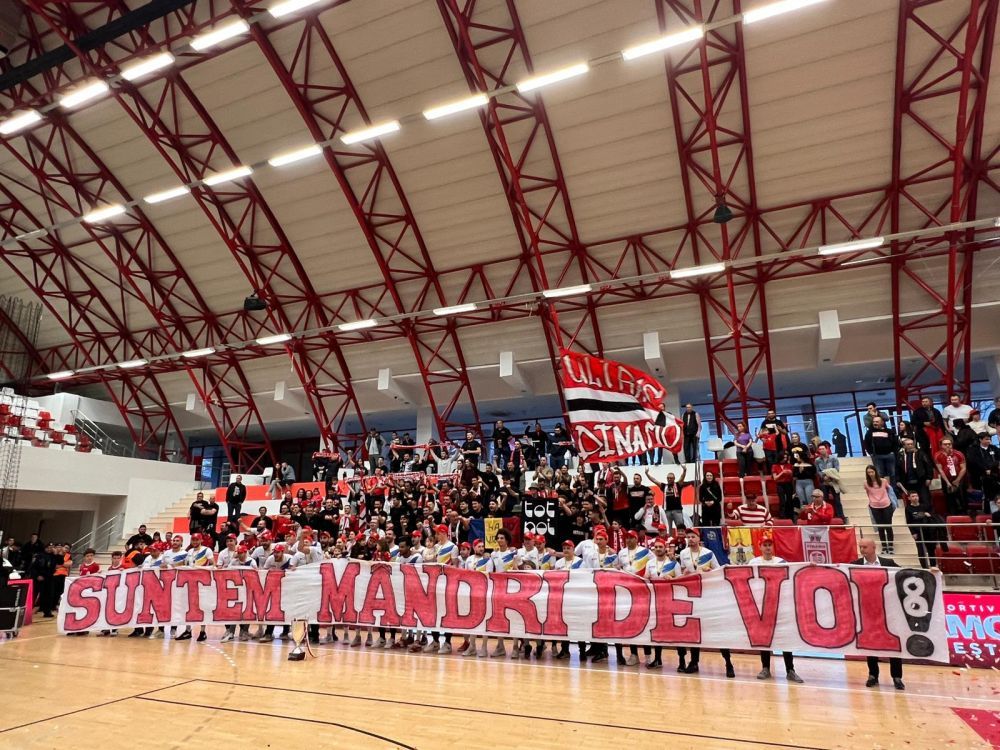 Cu puls 120! Dinamoviștii, adrenalină pură la ceremonia de premiere. Vali Ghionea & Co au cucerit un nou titlu _6