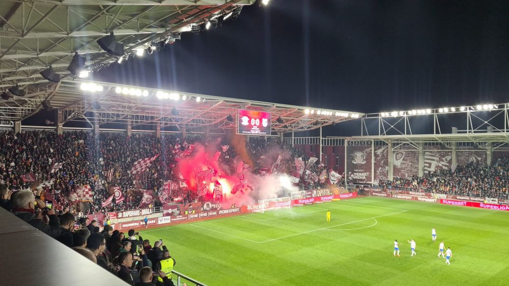 Fierbe Giuleștiul! Imagini din tribune la Rapid - Farul_4