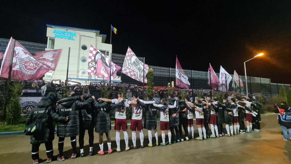 Fanii Rapidului nu au uitat că Farul i-a lăsat în afara stadionului: ”Bună seara, lume bună!”_3