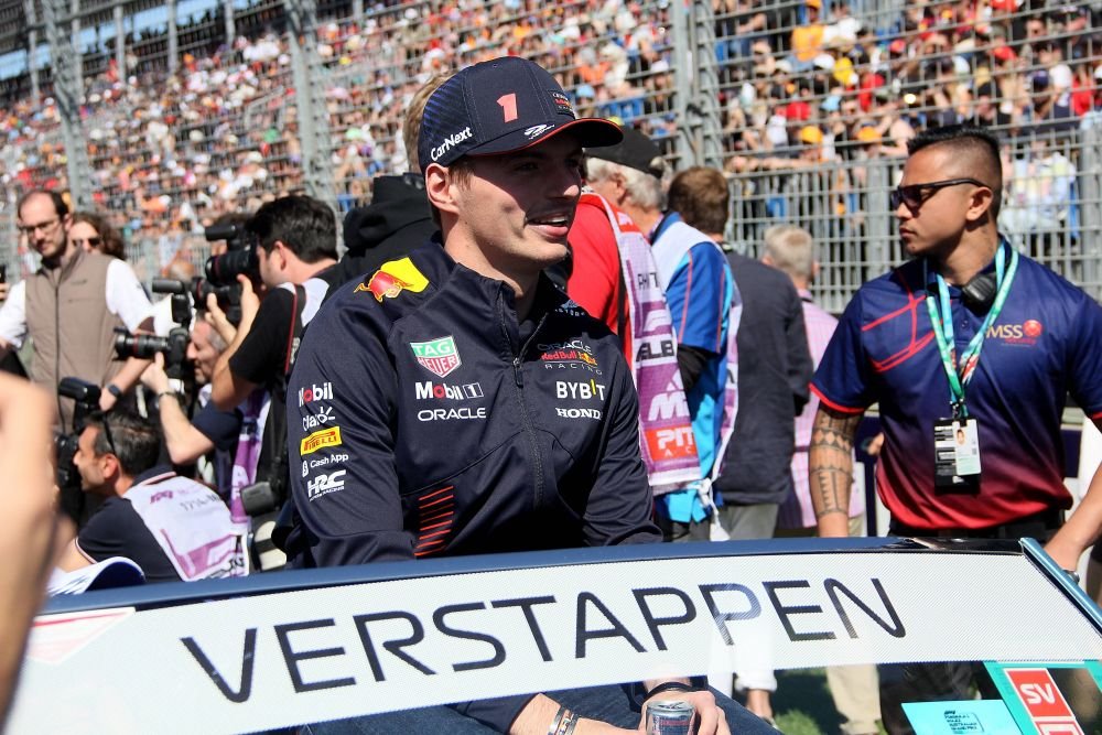 Verstappen a câștigat MP al Australiei, după o cursă haotică! Leclerc a abandonat, iar monopostul lui Russell a luat foc_4