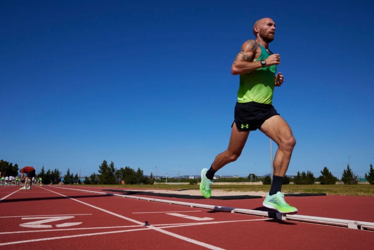 Flow Velociti Elite - primul pantof de competiție Under Armour (P)_20