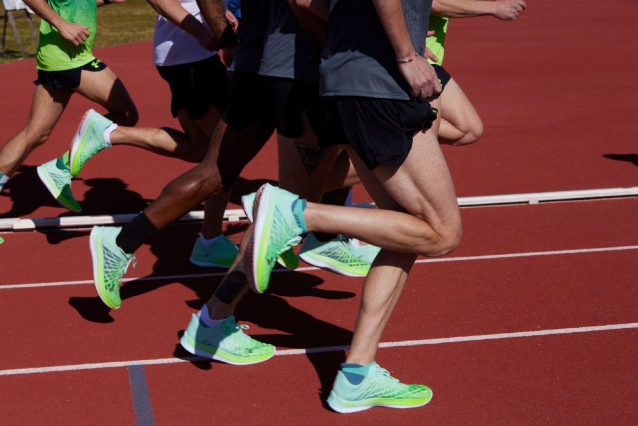 Flow Velociti Elite - primul pantof de competiție Under Armour (P)_45