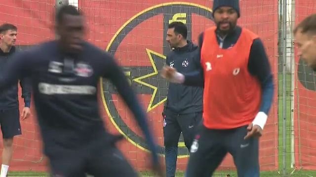 Imagini de la antrenamentul lui FCSB. Charalambous, cu aplauzele, iar Pintilii cu fluierul_6