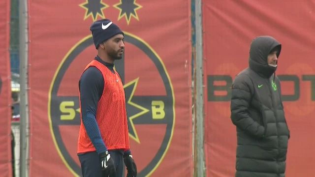 Imagini de la antrenamentul lui FCSB. Charalambous, cu aplauzele, iar Pintilii cu fluierul_8