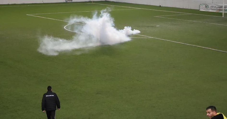 „Vor să ne facă viața un iad!” Armata israeliană a invadat stadionul la finala Cupei Palestinei: „Jucătorii s-au sufocat!”_9