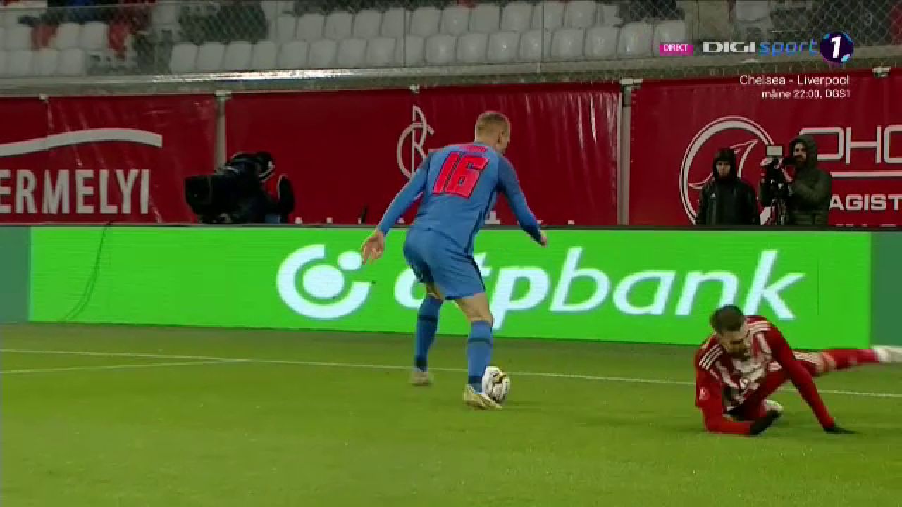 Jucătorii lui Sepsi au sărit la gâtul lui Sebastian Colțescu! Decizia luată în favoarea FCSB-ului i-a scos din minți_5