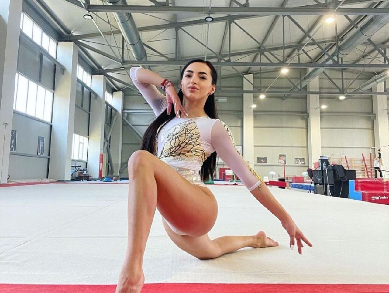 „Nu e imposibil!” Revine Larisa Iordache în gimnastică?! Răspunsul cu care și-a pus fanii pe jar _15