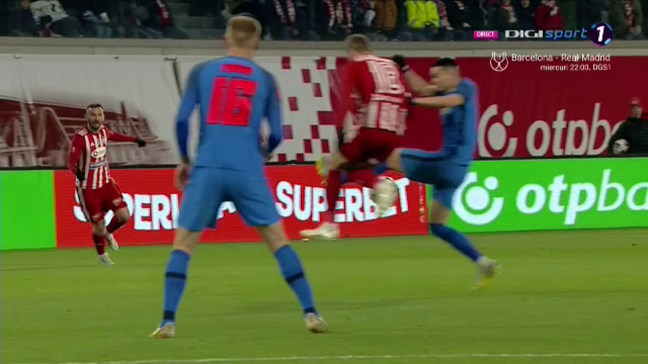 Primul diagnostic primit de Adrian Șut! Mijlocașul a părăsit gazonul pe targă la meciul cu Sepsi_6