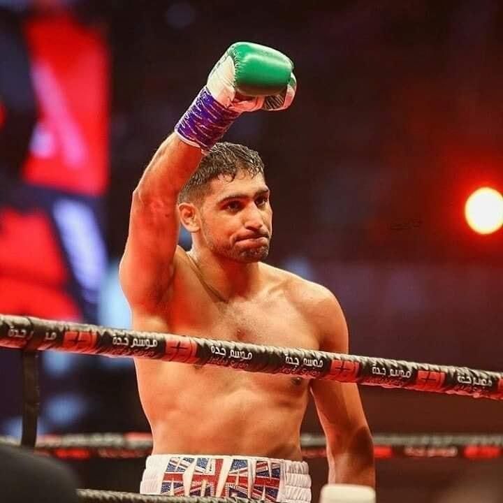 Boxerul Amir Khan a fost suspendat doi ani pentru dopaj, după ce se retrăsese din activitate!_10