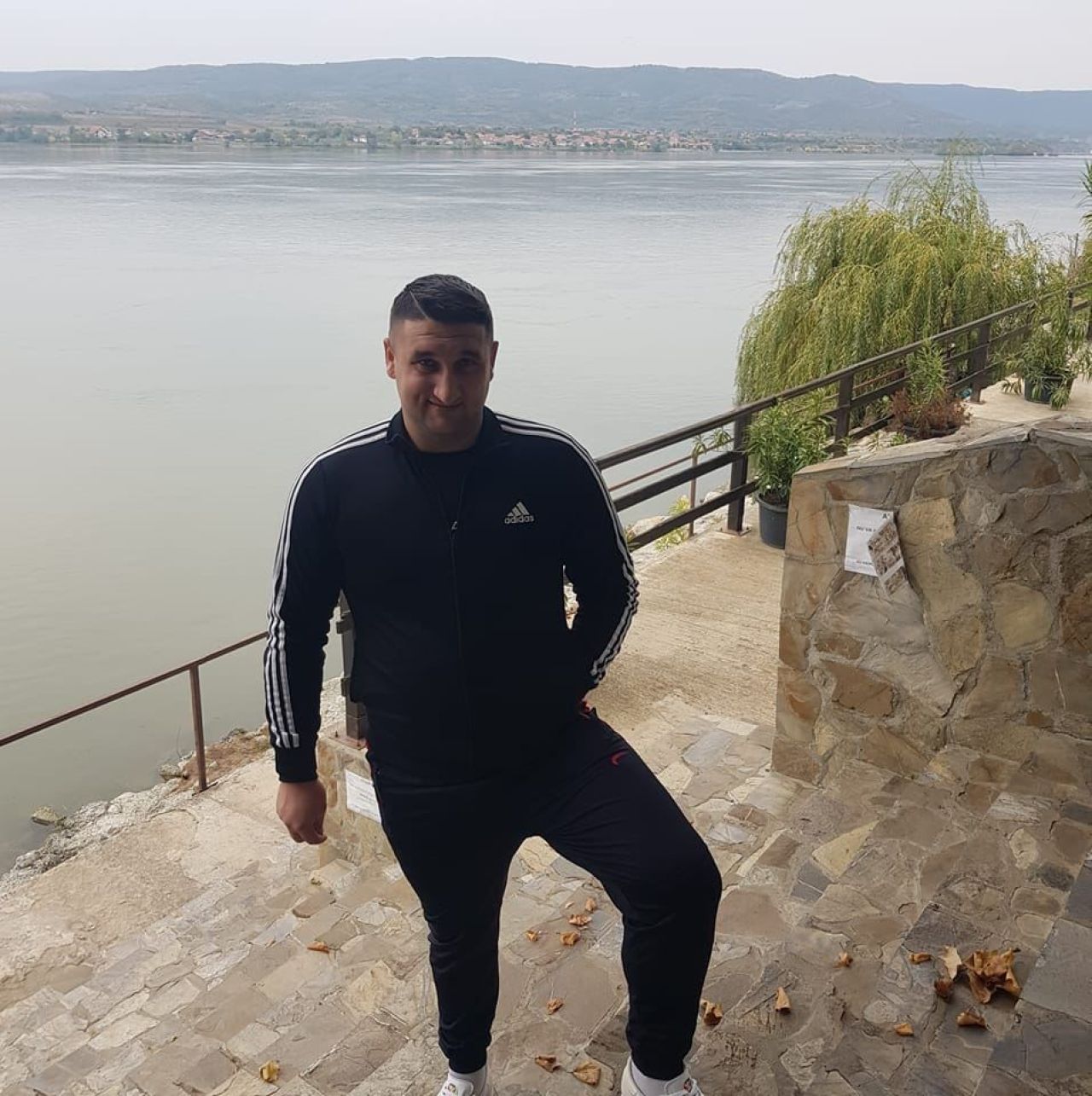 Un portar a marcat două goluri din lovituri libere și a adus victoria echipei sale!_5