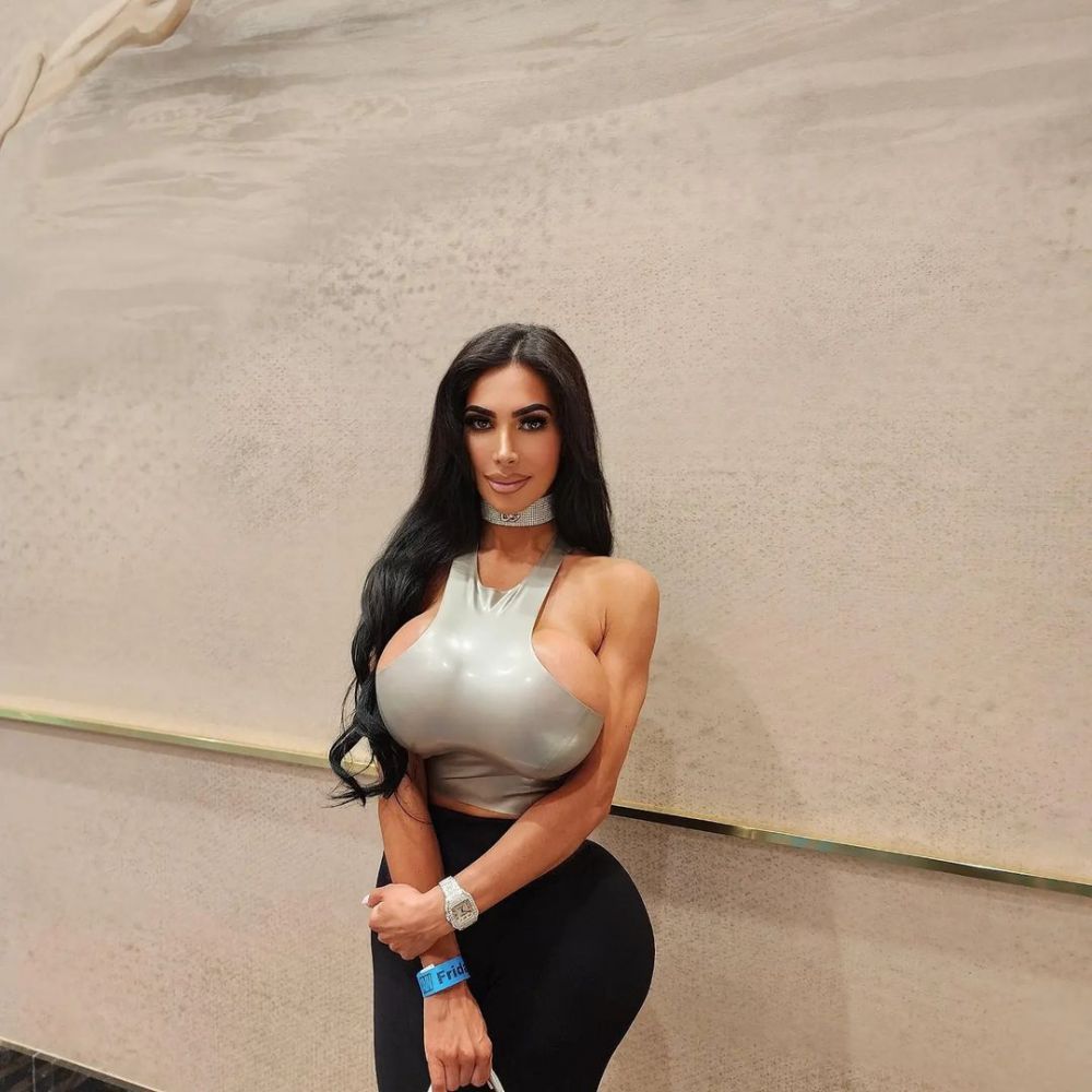 A cheltuit 40.000 de dolari pentru a arăta precum Kim Kardashian dar a murit subit pe patul de spital după o operație eșuată _10