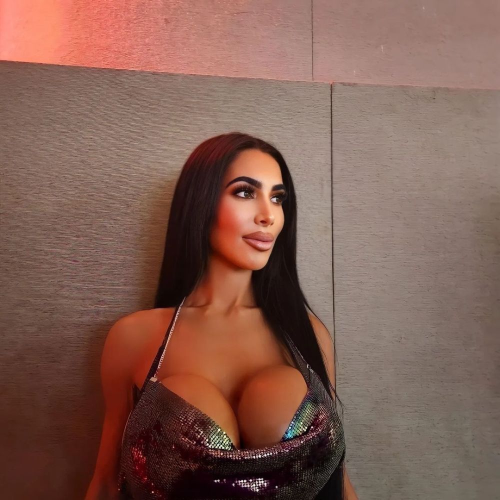 A cheltuit 40.000 de dolari pentru a arăta precum Kim Kardashian dar a murit subit pe patul de spital după o operație eșuată _16