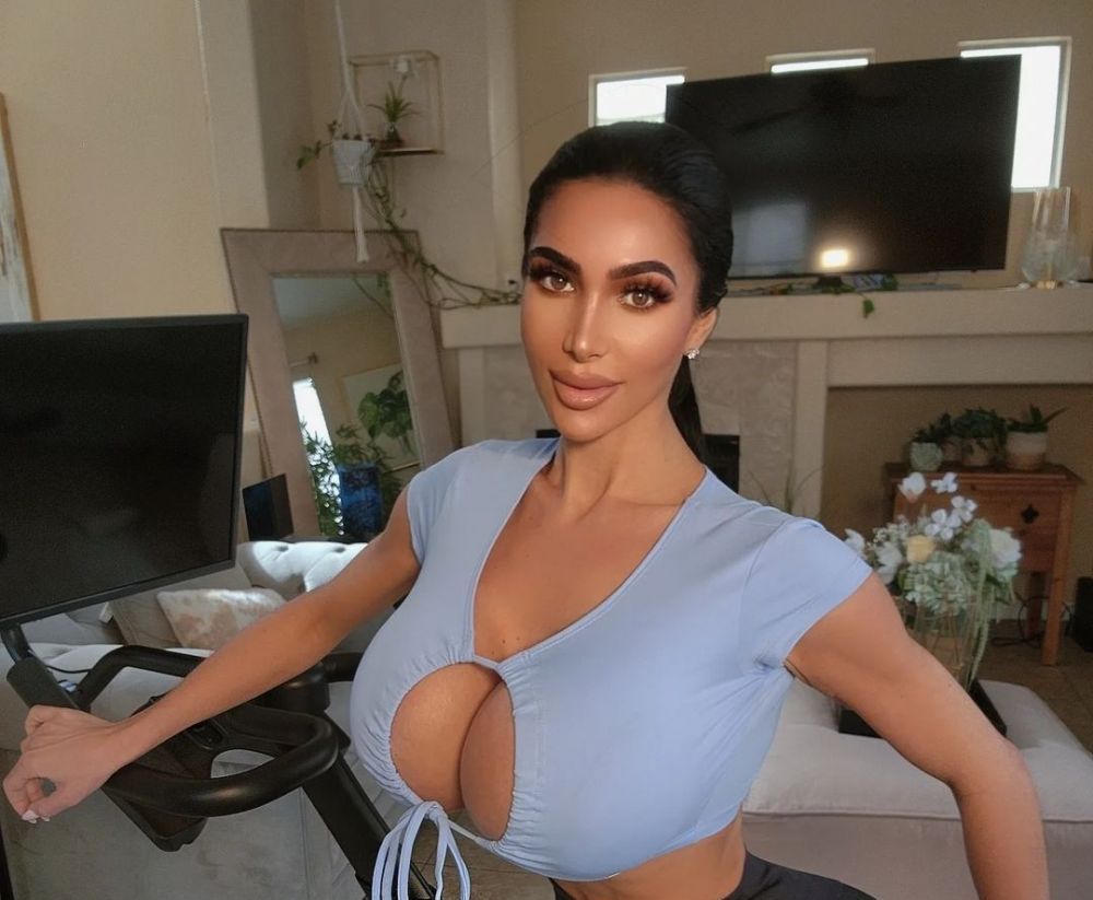 A cheltuit 40.000 de dolari pentru a arăta precum Kim Kardashian dar a murit subit pe patul de spital după o operație eșuată _22