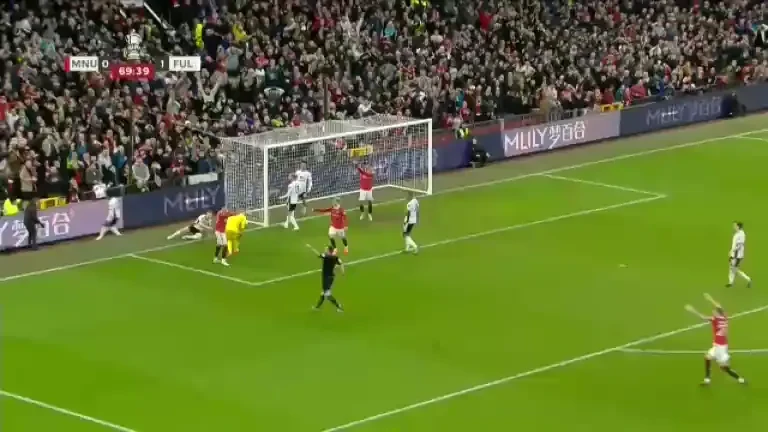 FA Cup: Manchester United - Fulham | Aleksandar Mitrovic, eliminat după ce l-a &icirc;mbr&acirc;ncit pe arbitru