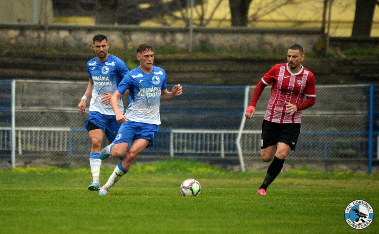 Prima echipă calificată în barajul pentru promovarea în Liga 2! Are 2 brazilieni titulari și o istorie de peste 100 de ani_10