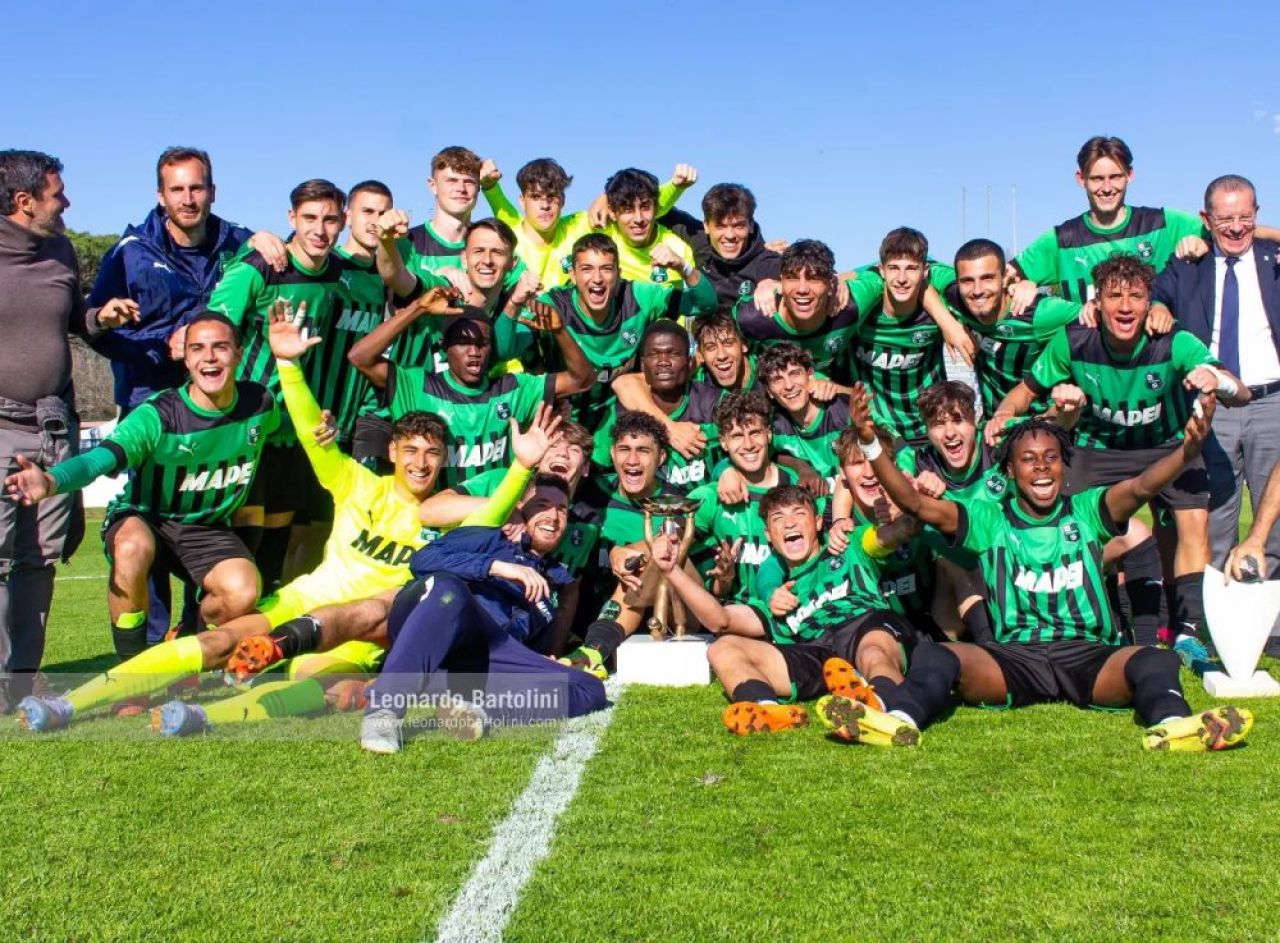 Vodă Caragea! Atacantul român Adrian Caragea, ”rebelul” de la națională, a câștigat Turneul Viareggio cu Sassuolo_1